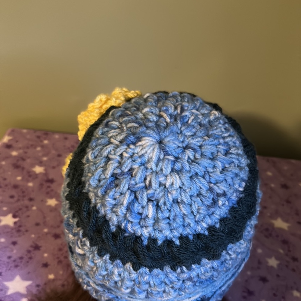 Crochet marigold flower beanie soft acrylic yarn new cute - Picture 6 of 10